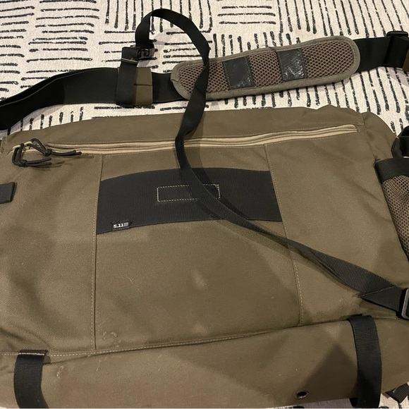 5.11 messenger bag - Picture 4 of 5